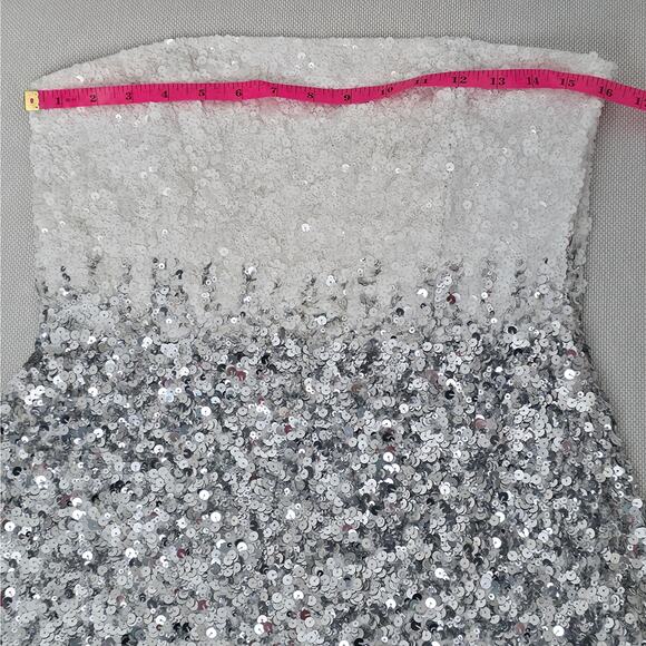 Retrofête White Silver Strapless Sequin Kameron Embellished Mini Dress Medium - Picture 6 of 11